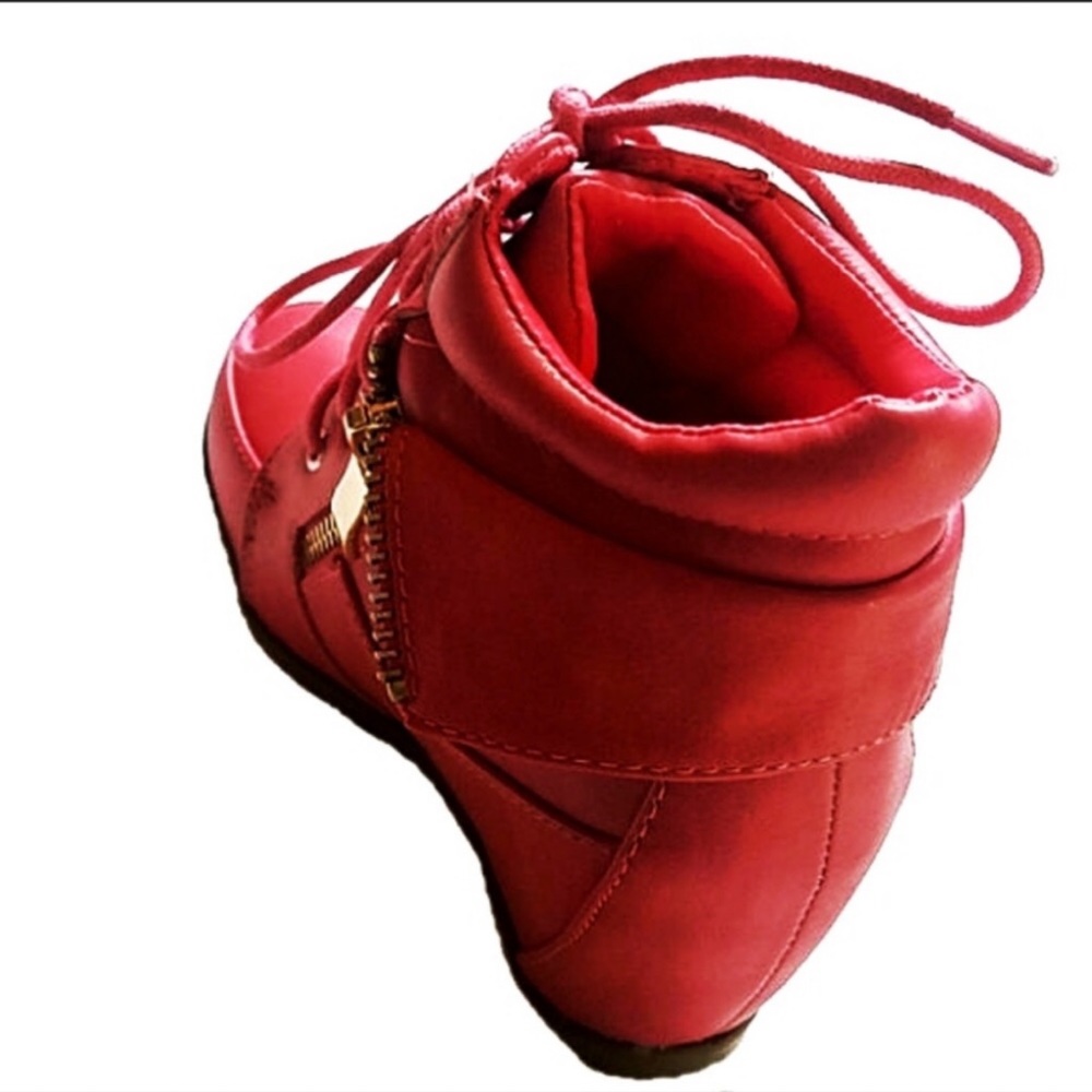 🛍️ Lucky Top  Fushia Sneakers - Picture 5 of 7